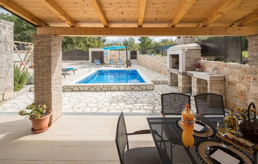 Cassa Antica With Outdoor Pool, Near Porec Rapavel 0*,